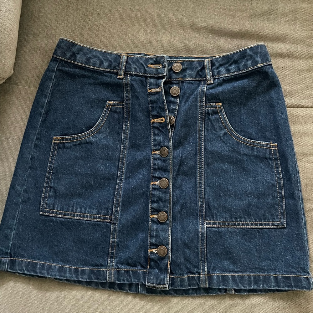 Stradivarius blue button down denim skirt